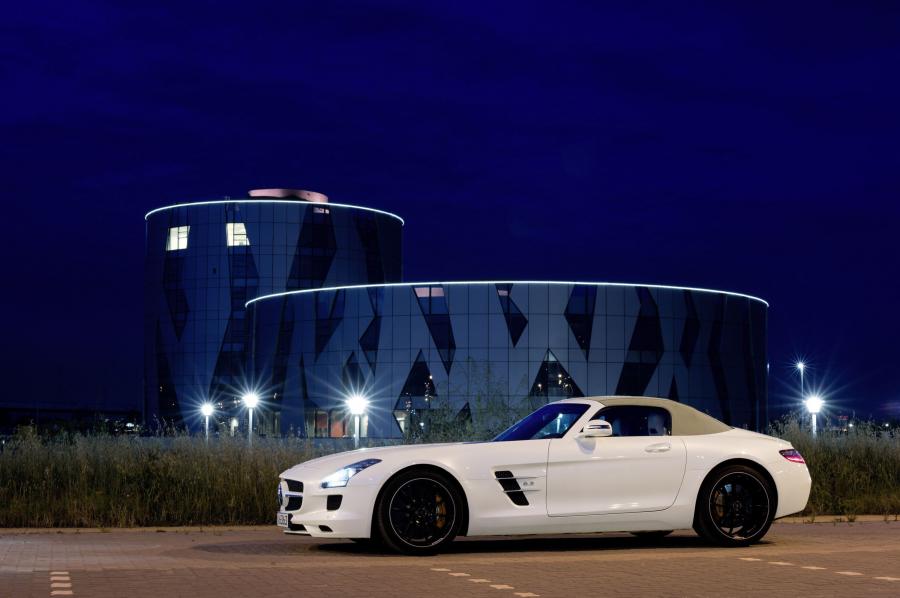  Mercedes-Benz SLS AMG Roadster 2012 года  (фото 193 из 198)